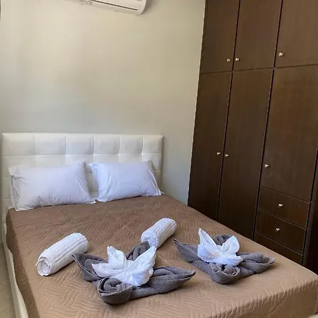 Aparthotel Helena's , Scaleta Prinos (Crete)